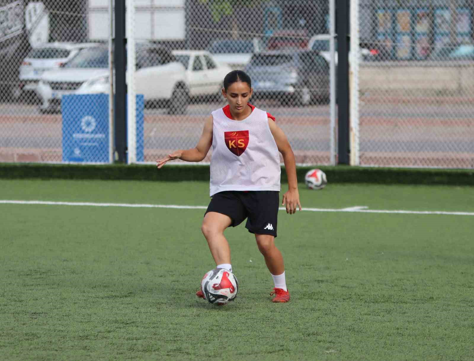 kayseri kadin futbol kulubu super lige hazirlaniyor 0 Ce8mwSpK