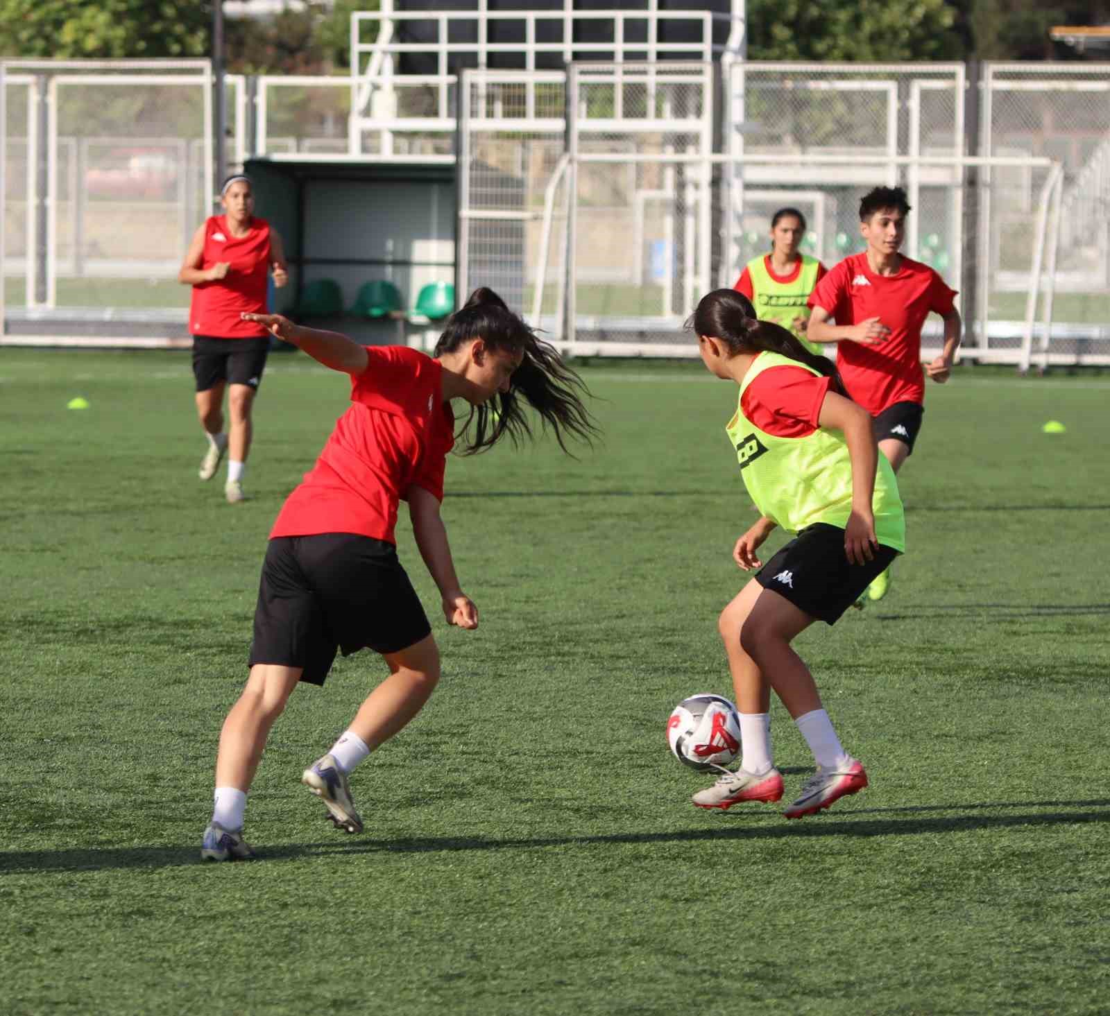 kayseri kadin futbol kulubu super lige hazirlaniyor 6 8KdSO2Hv