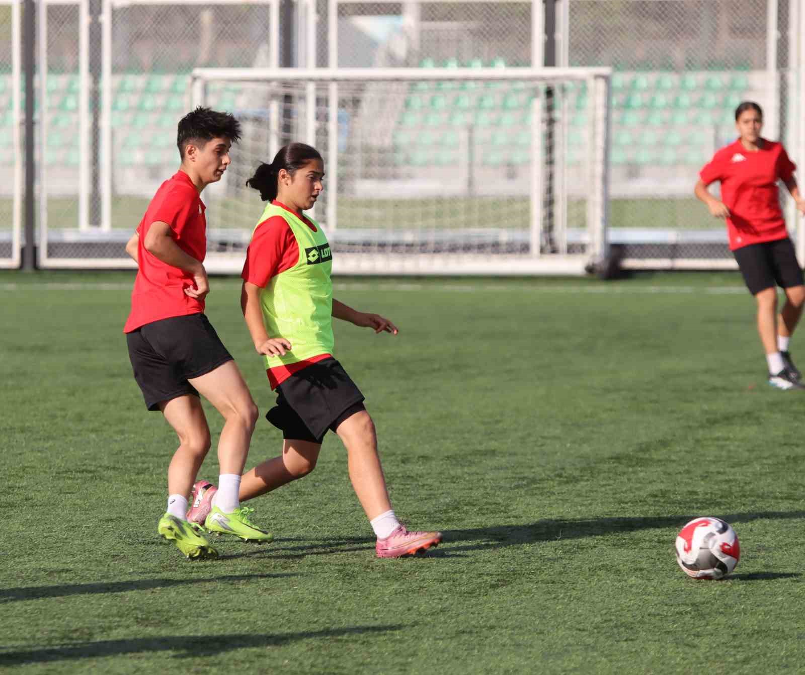 kayseri kadin futbol kulubu super lige hazirlaniyor 7 3W4rtRvT