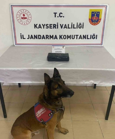 kayseride-1-kilo-200-gram-uyusturucu-yakalandi-ewYja7q6.jpg