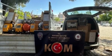 kayseride-1-milyon-50-bin-adet-makaron-ele-gecirildi-1-gozalti-eKtccNCi.jpg