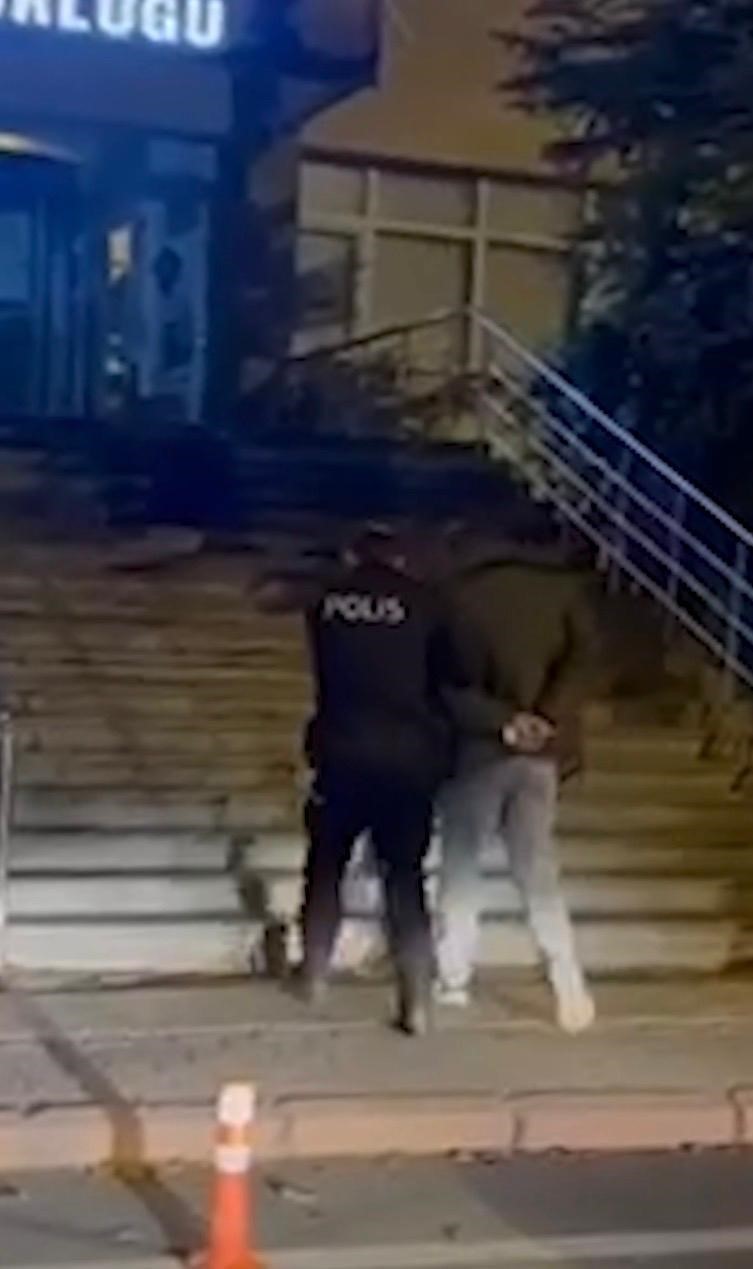 kayseride 12 yil 6 ay kesinlesmis hapis cezasi bulunan sahis uyusturucuyla yakalandi 0 Reisfcjz