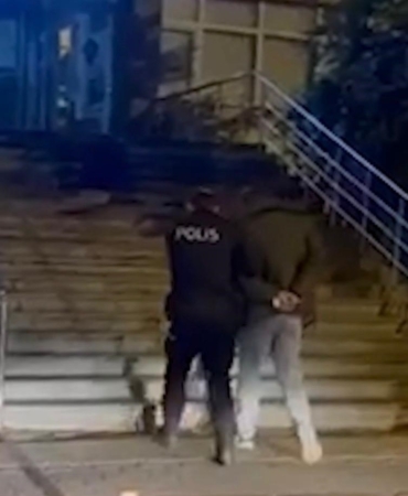 kayseride-12-yil-6-ay-kesinlesmis-hapis-cezasi-bulunan-sahis-uyusturucuyla-yakalandi-rZG1gvNs.jpg