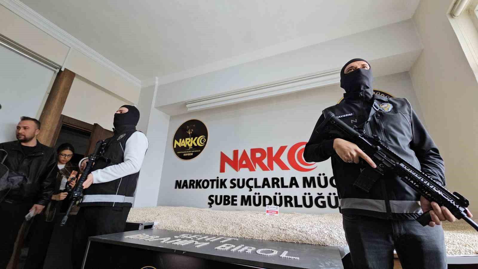 kayseride 214 kilo uyusturucu madde ele gecirildi 0 R54C3CEe