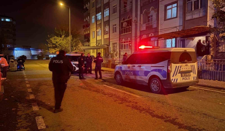 kayseride-4-kattan-dusen-genc-kiz-agir-yaralandi-RawUyOp9.jpg