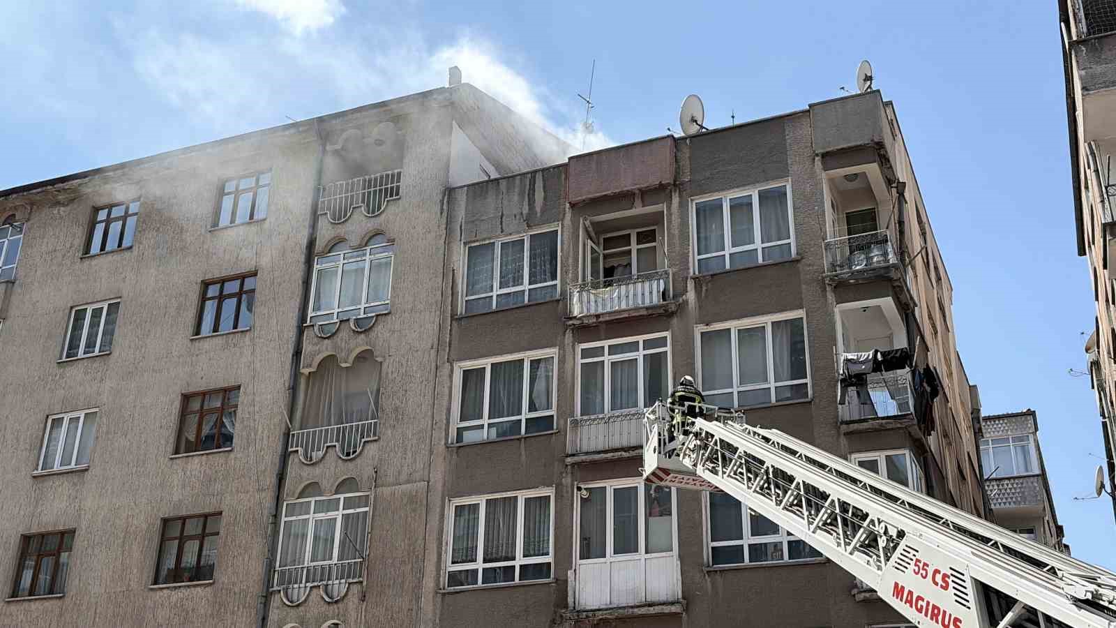 kayseride 5 katli binada yangin cikti 1i bebek 5 kisi kurtarildi 2 llpFEfr3