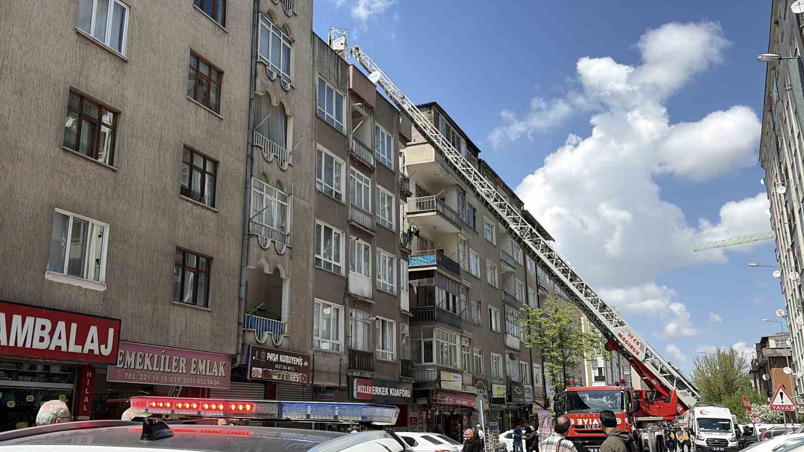 kayseride 5 katli binada yangin cikti 1i bebek 5 kisi kurtarildi 7 UnhAYXSE