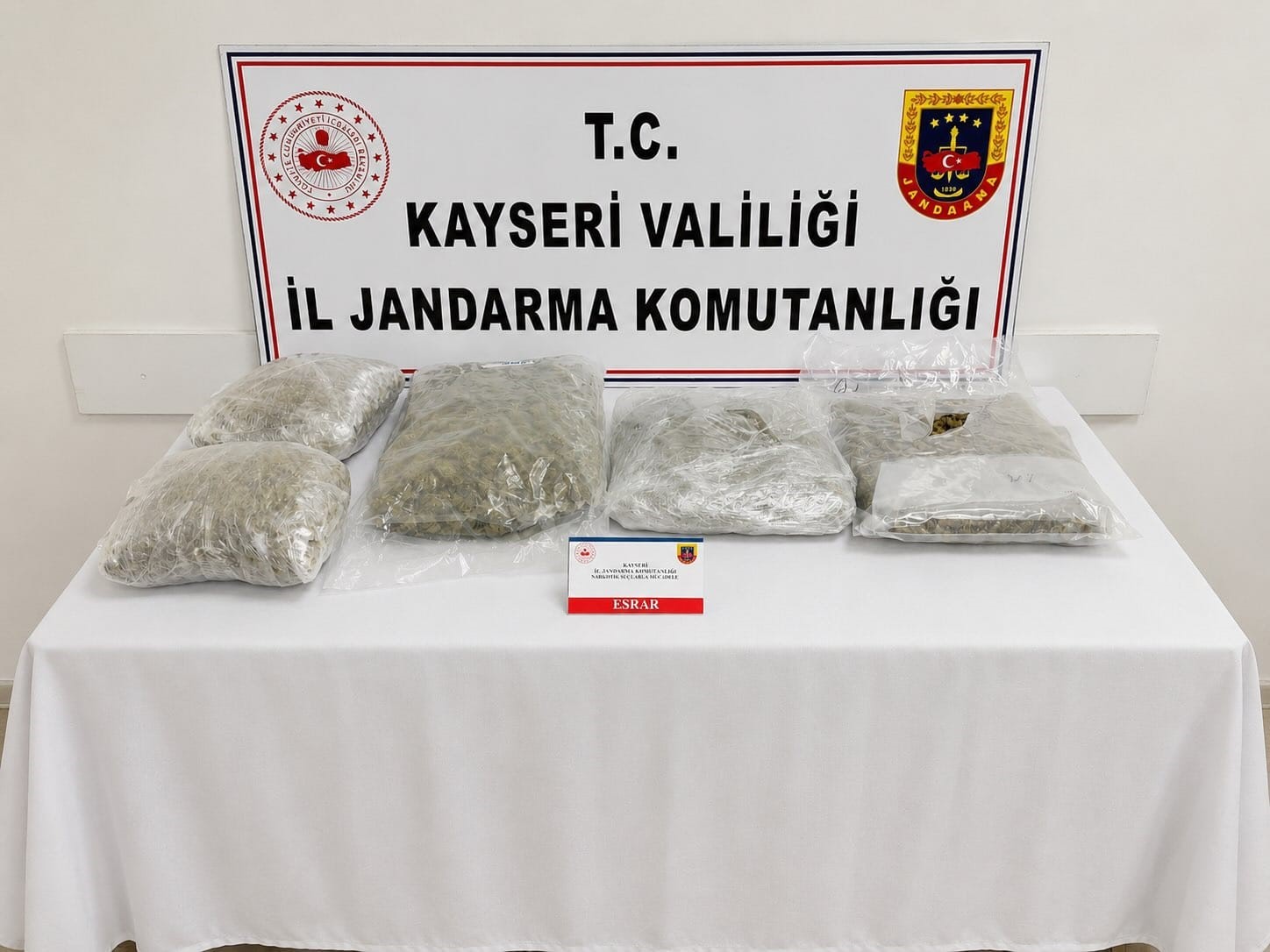 Kayseri’de 5 kilo uyuşturucu ele geçirildi 4 kayseride 5 kilo uyusturucu ele gecirildi 0 hOA1CgbY