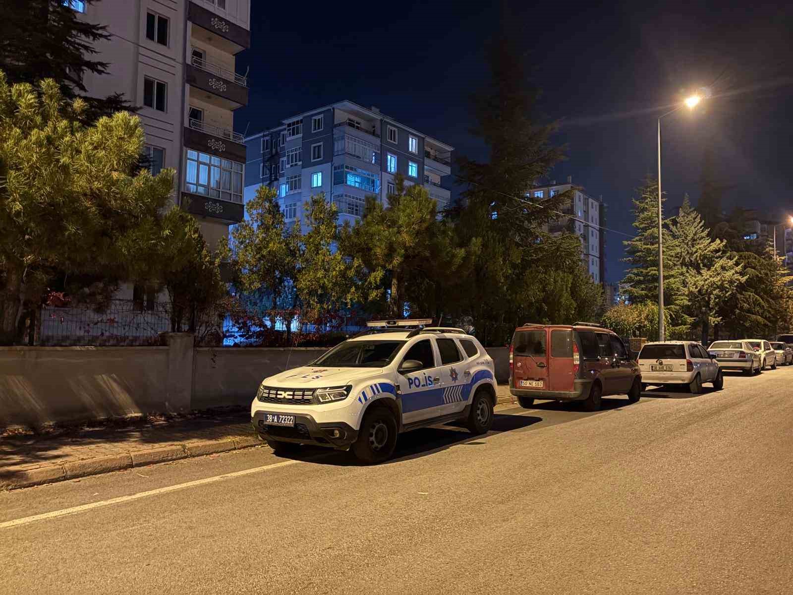 Kayseri’de 82 yaşındaki yaşlı adam evinde ölü bulundu 6 kayseride 82 yasindaki yasli adam evinde olu bulundu 2 yCbfV2q3