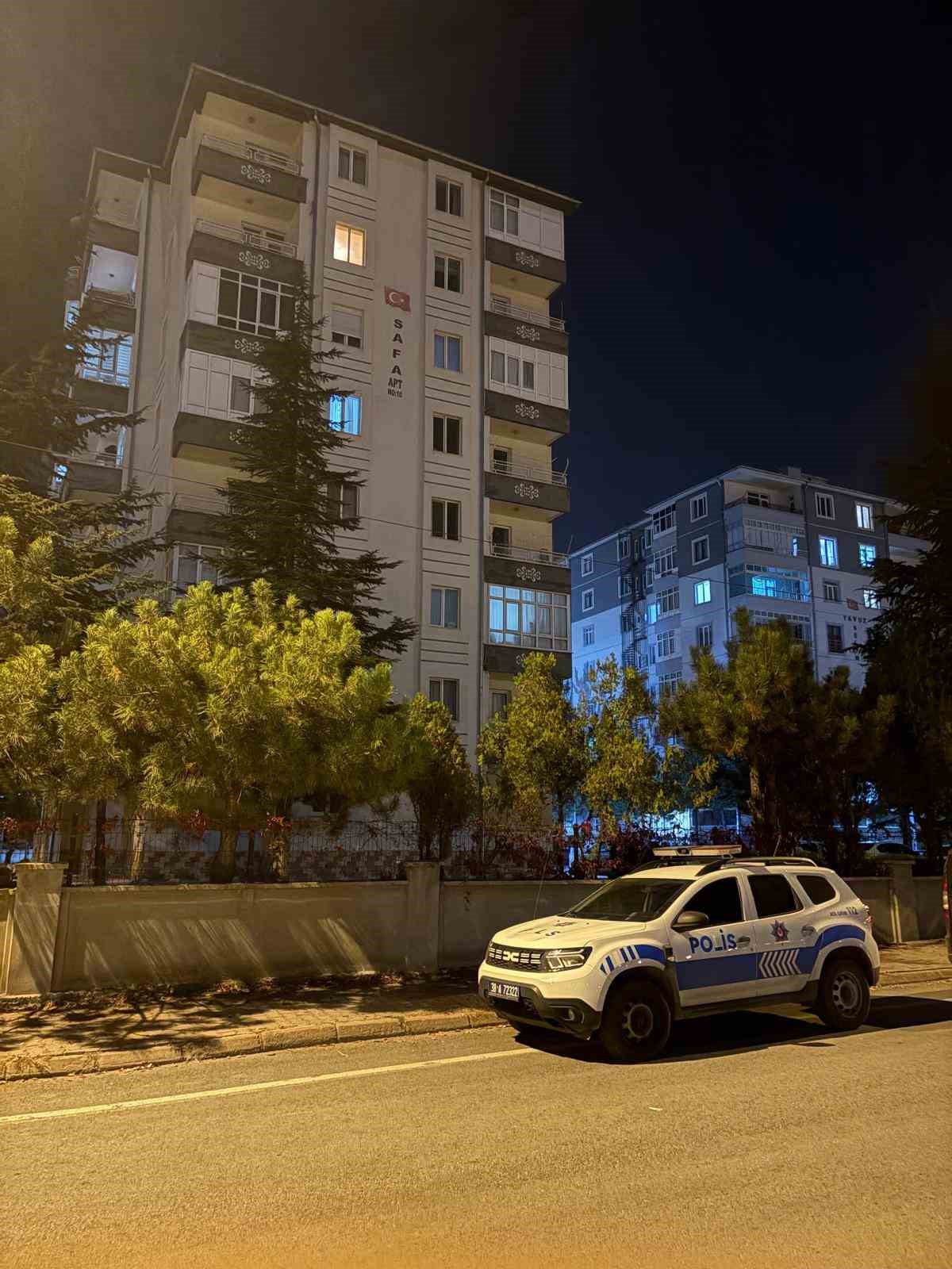 Kayseri’de 82 yaşındaki yaşlı adam evinde ölü bulundu 9 kayseride 82 yasindaki yasli adam evinde olu bulundu 5 ug8vkvyA