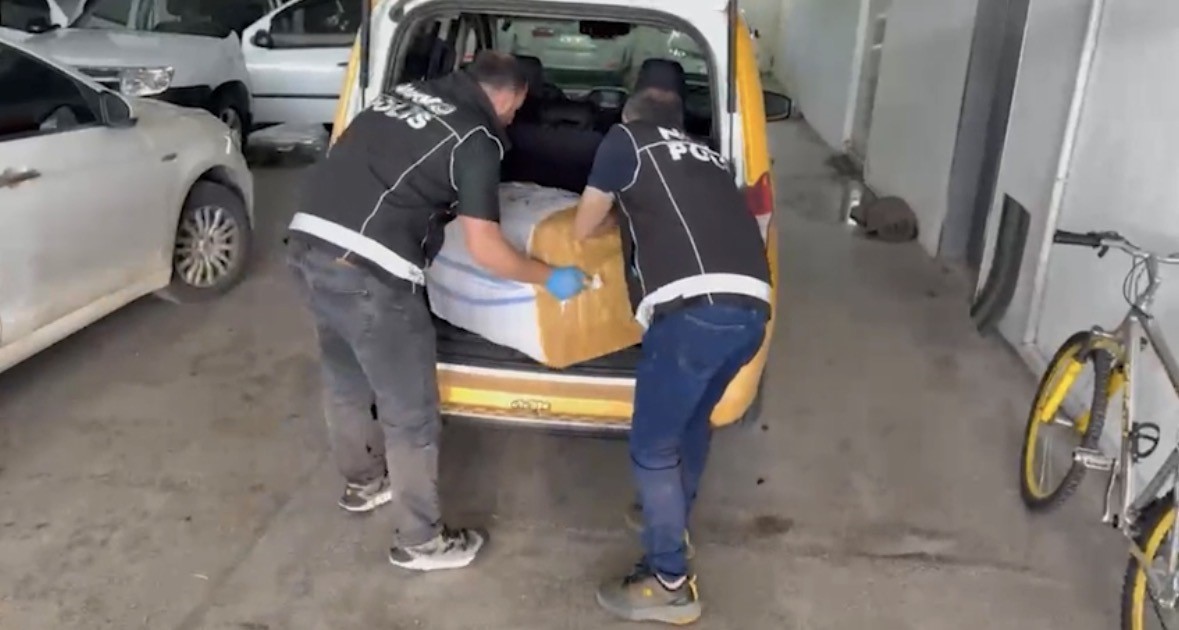 kayseride 9 kilogram uyusturucu ele gecirildi 5 gozalti 0 QgLVB1Qk