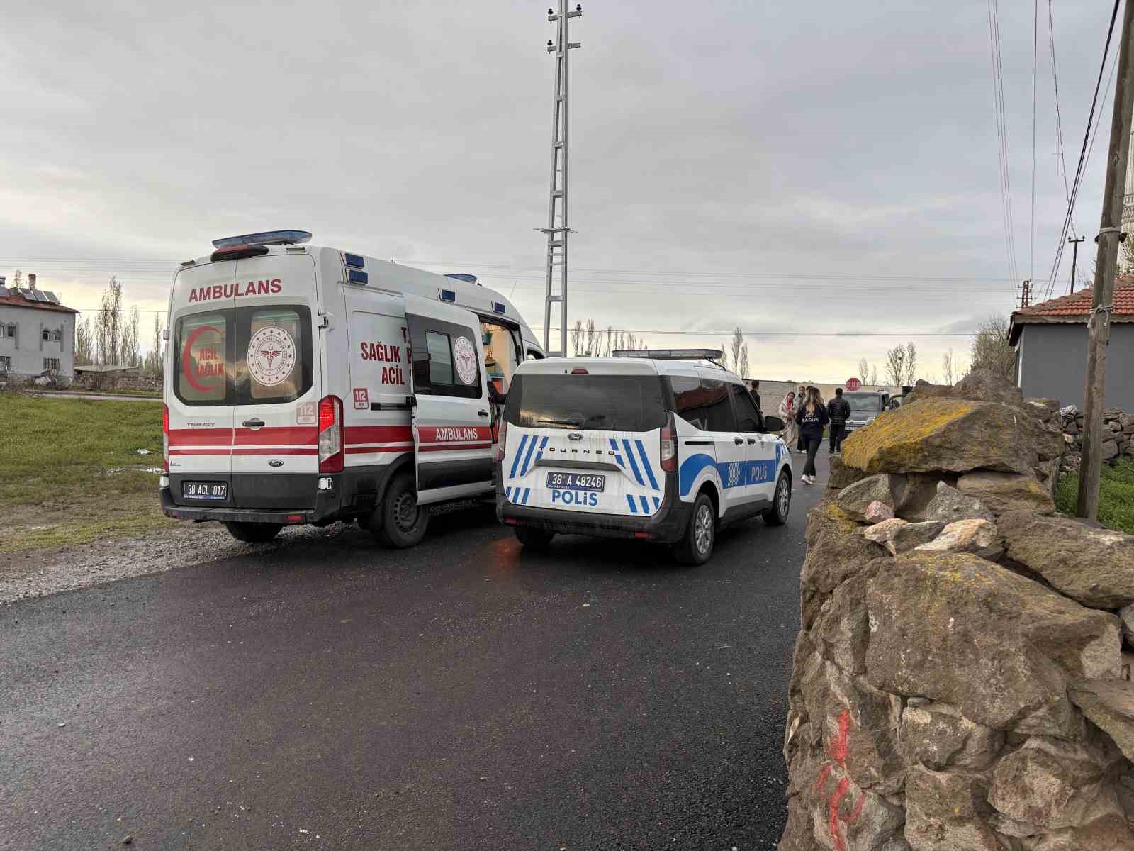Kayseri’de akrabalar arasında kavga: 3 yaralı 7 kayseride akrabalar arasinda kavga 3 yarali 3 Vk7aFGky