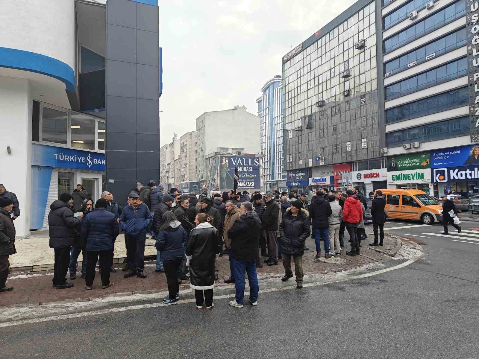kayseride alevi orgutlerden chp il baskanligina siyah celenkli tepki 1 8ptI4se8