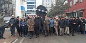 kayseride-alevi-orgutlerden-chp-il-baskanligina-siyah-celenkli-tepki-AEv4nIHf.jpg