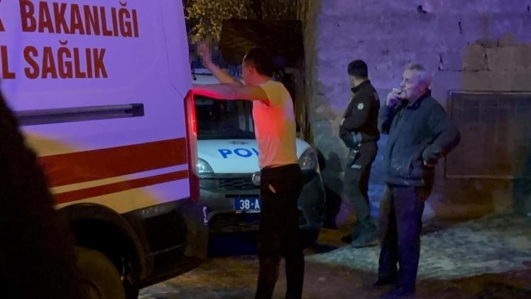 kayseride bacagindan yaralanan sahis ekiplerin ikazina ragmen tutun yakti 1 WAJvbycf
