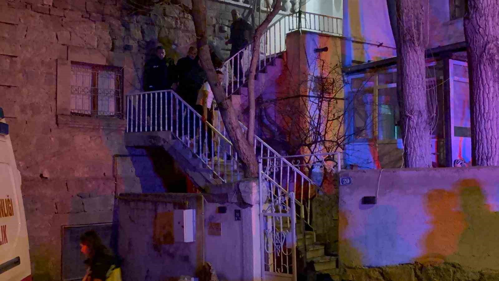 kayseride bacagindan yaralanan sahis ekiplerin ikazina ragmen tutun yakti 2 znVY4V5V