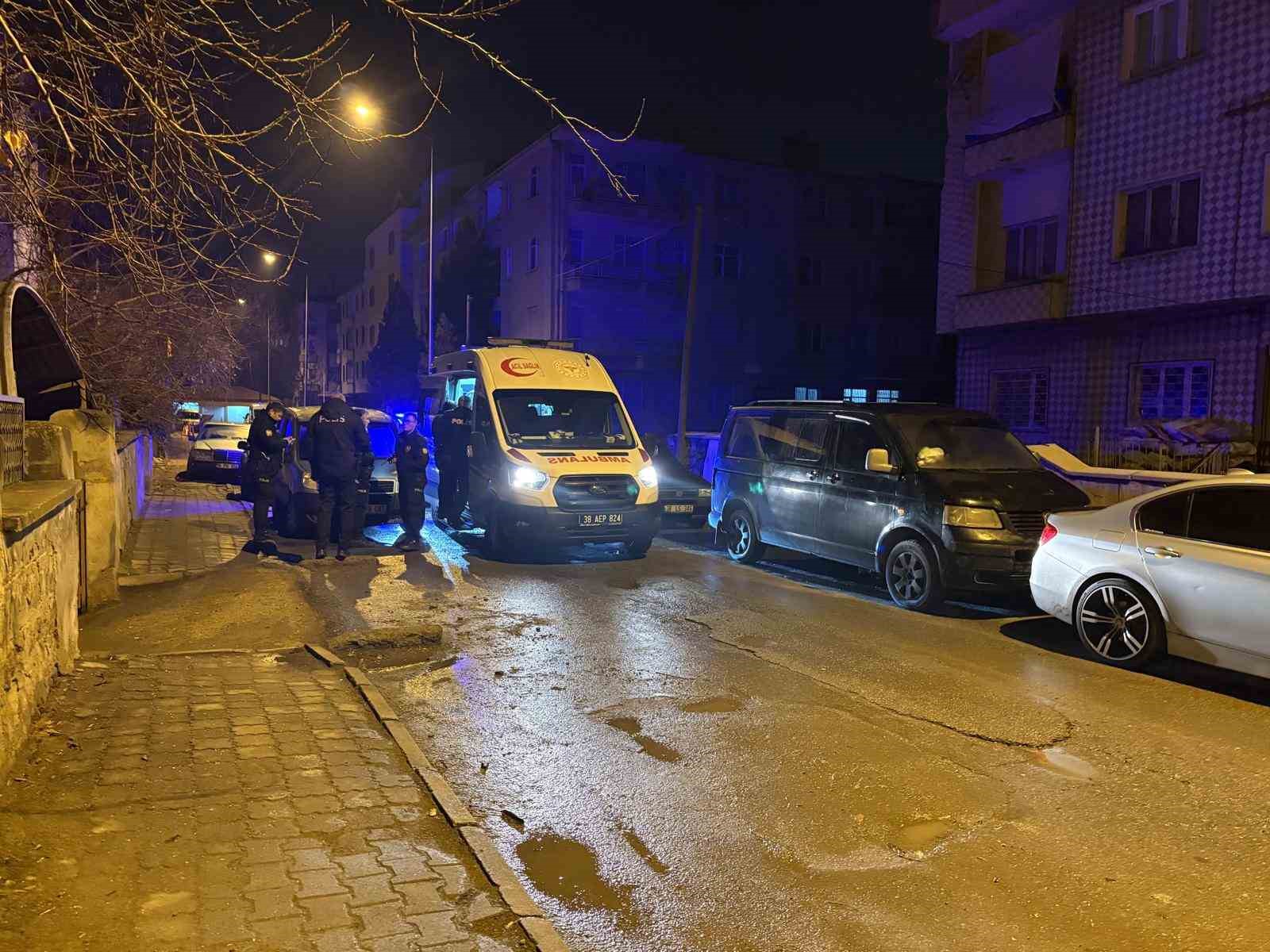 Kayseri’de bıçaklanan çocuk binaya sığındı: 1 yaralı 7 kayseride bicaklanan cocuk binaya sigindi 1 yarali 3