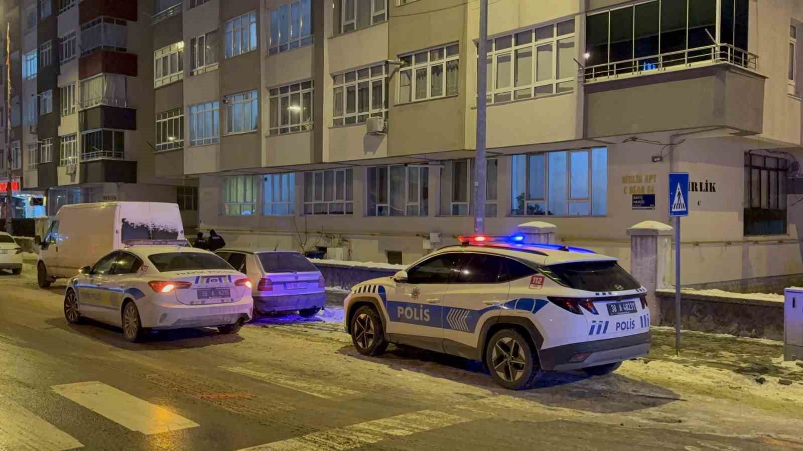 kayseride bicakli kavga 1 olu 0 M7svrQdO
