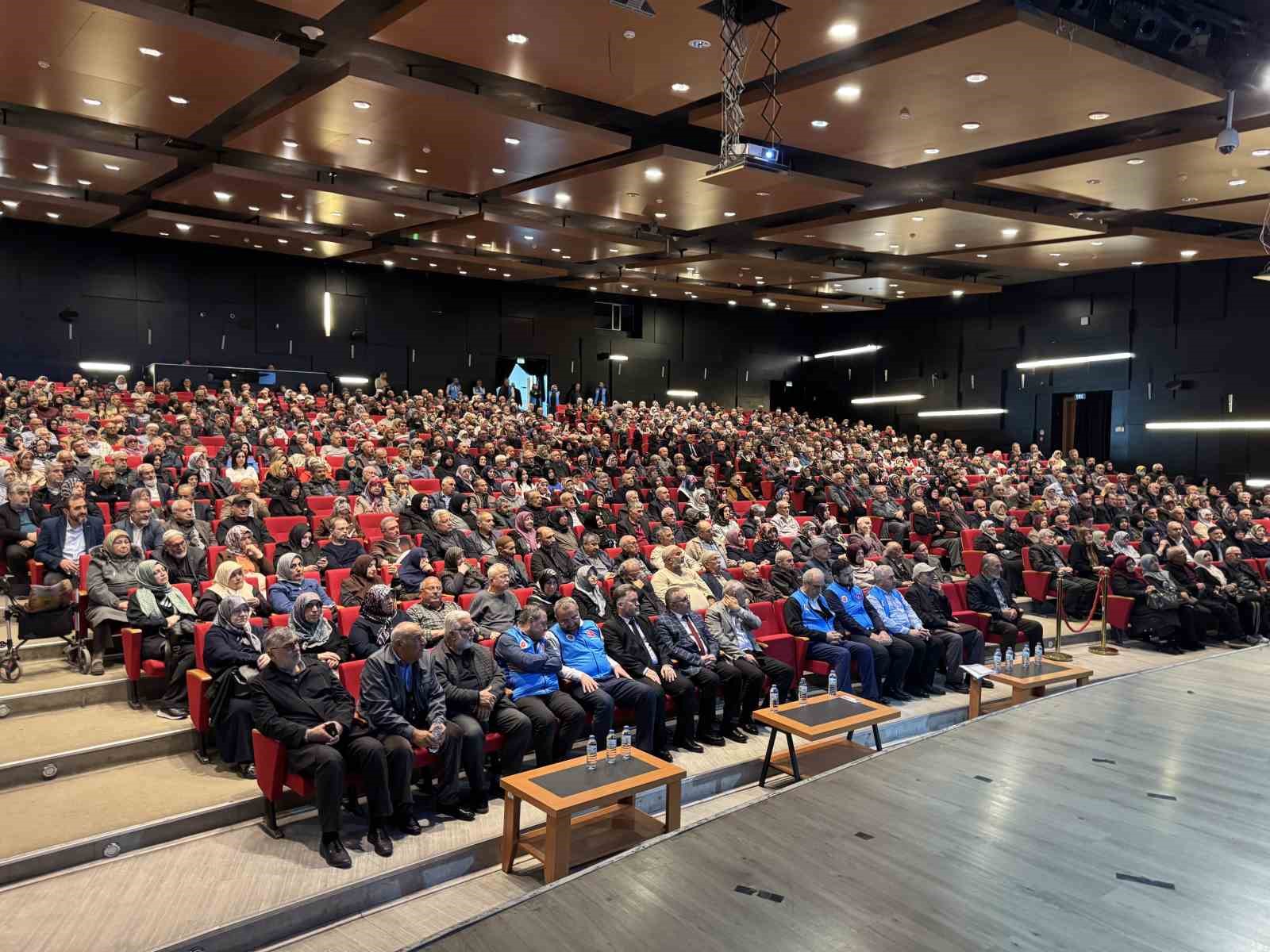 kayseride bin 771 haci adayina egitim semineri verildi 3 cVKYw1EF