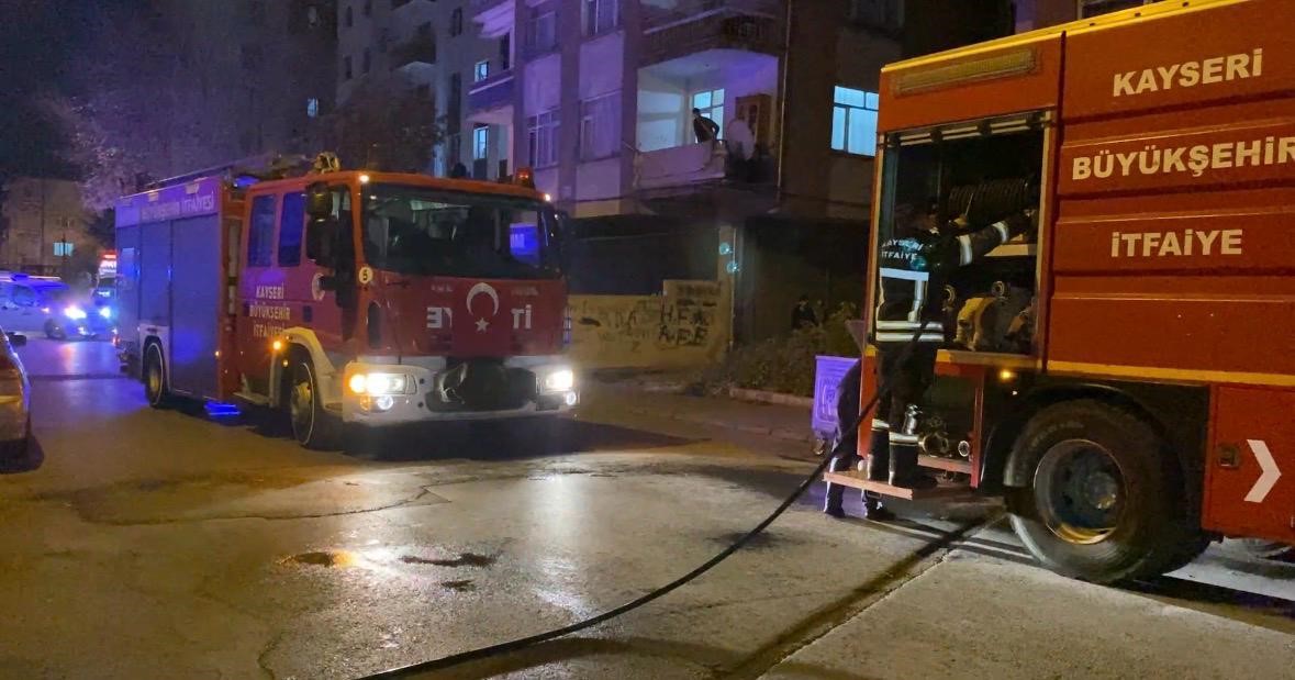 Kayseri’de bodrum katında yangın: 4 çocuk dumandan etkilendi 4 kayseride bodrum katinda yangin 4 cocuk dumandan etkilendi 0 yP817KMe