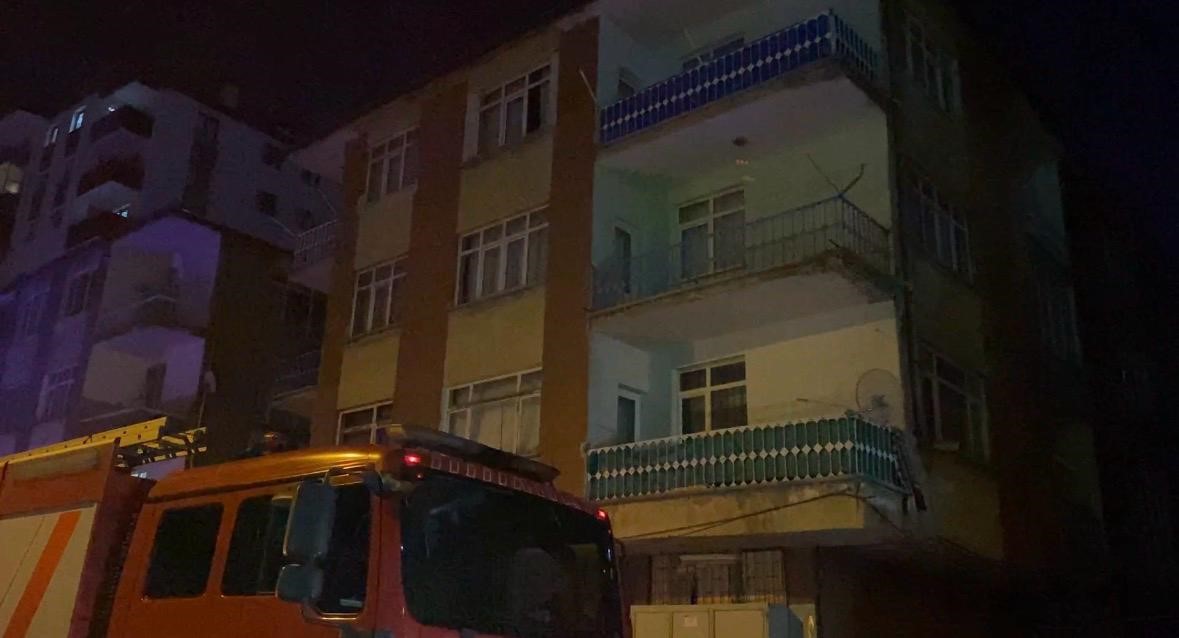 Kayseri’de bodrum katında yangın: 4 çocuk dumandan etkilendi 5 kayseride bodrum katinda yangin 4 cocuk dumandan etkilendi 1 YBu67rQU
