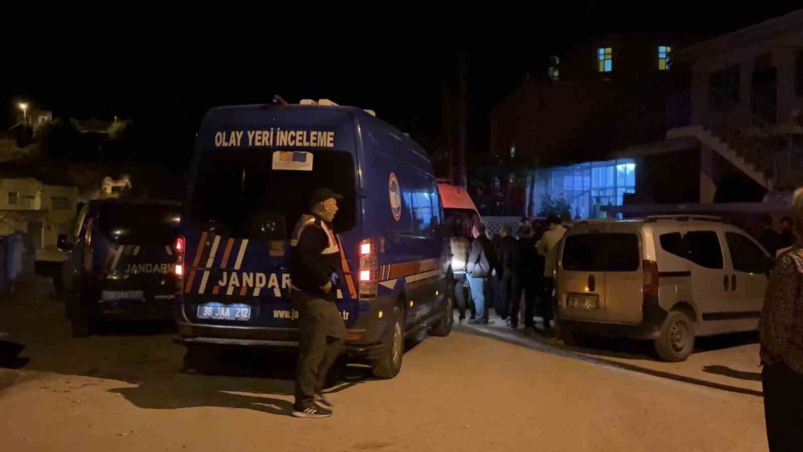 kayseride cami cemaatine bicakli saldiri 2 olu 2