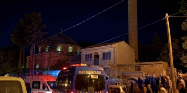 kayseride-cami-cemaatine-bicakli-saldiri-2-olu-dJOE4j7Y.jpg