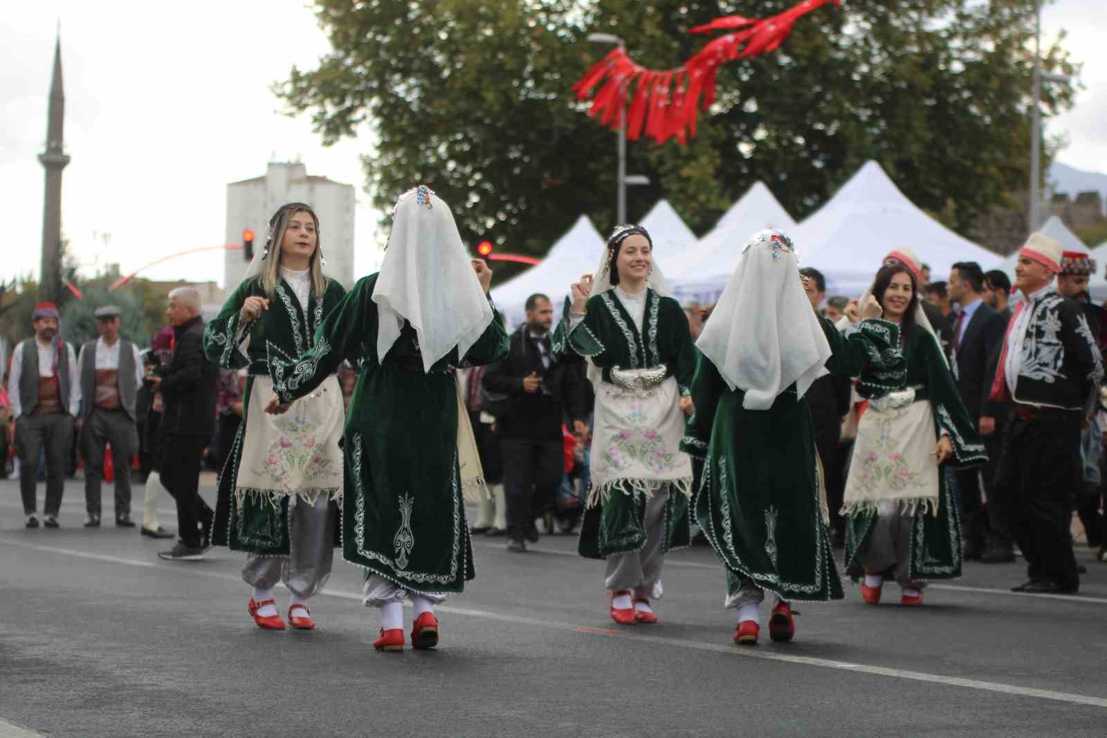 kayseride celik kanatli 29 ekim coskusu 4 Yf6yD531