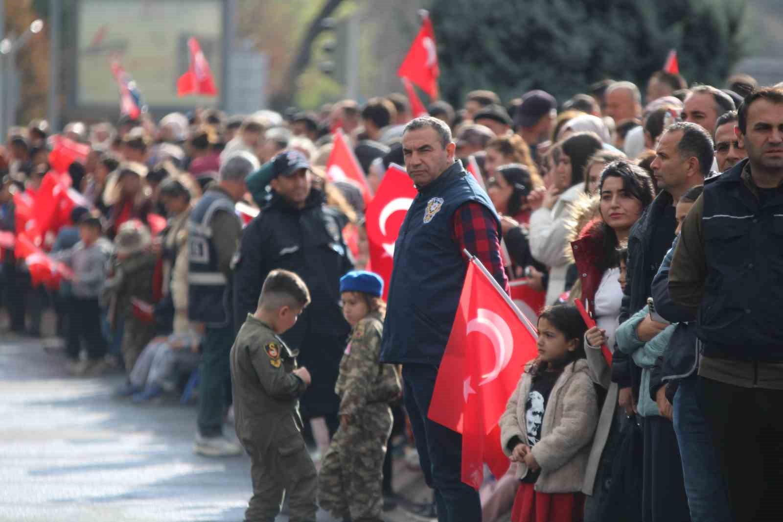 kayseride celik kanatli 29 ekim coskusu 5