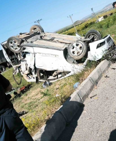 kayseride-cezaevi-ring-araci-hafif-ticari-aracla-carpisti-7-yarali-pDJD7WCx.jpg