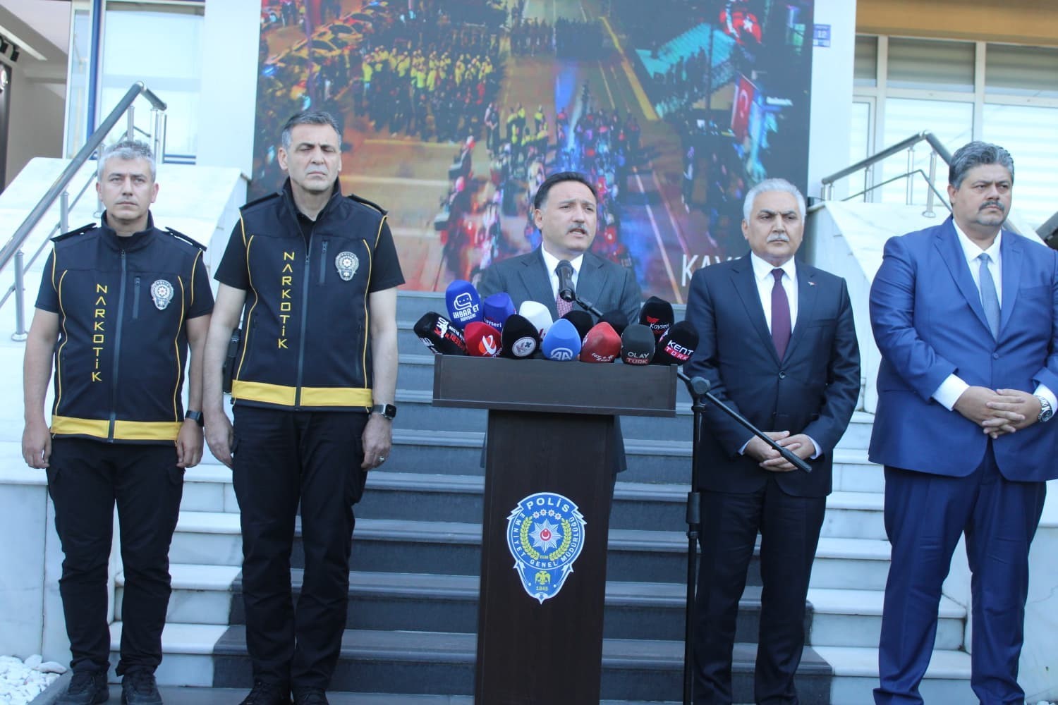 kayseride cumhuriyet tarihinin en buyuk uyusturucu operasyonu gerceklestirildi 2 jt6N1kJ3