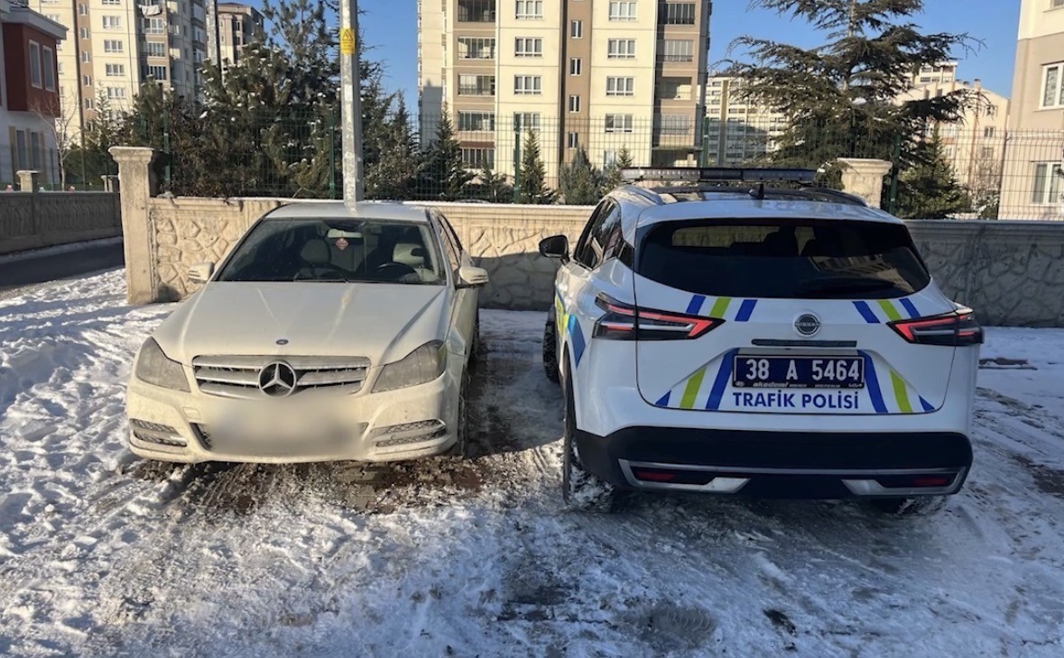 kayseride drift atan 2 otomobile toplamda 163 bin tl para cezasi 1 cnEc5ZJO