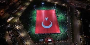 kayseride-dunyanin-en-buyuk-turk-bayragi-acildi-VgpbY1ea.jpg