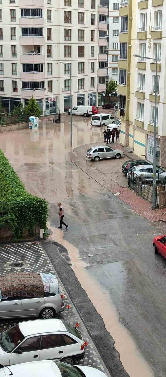 kayseride en cok yagis develiye dustu metrekareye 35 kilogram 4 4crqECcY