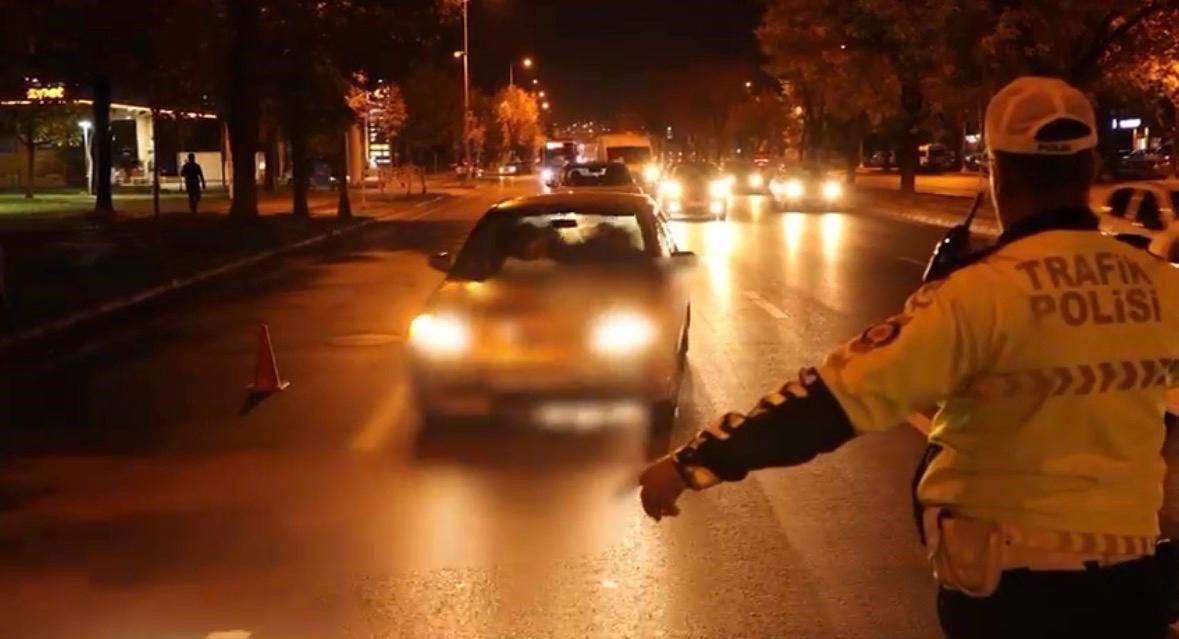 Kayseri’de eş zamanlı asayiş uygulaması: 148 aranan şahıs yakalandı 4 kayseride es zamanli asayis uygulamasi 148 aranan sahis yakalandi 0 KFq54jBP