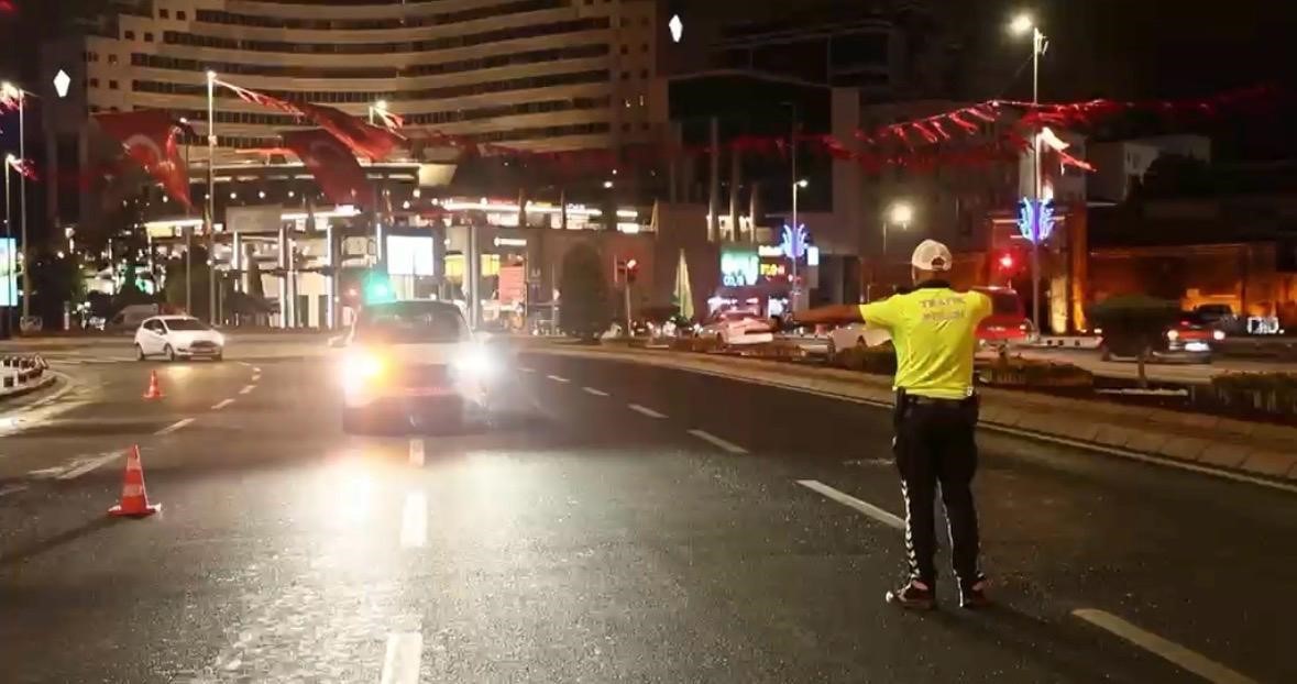 Kayseri’de eş zamanlı ‘huzur’ uygulanması: 87 aranan şahıs yakalandı 5 kayseride es zamanli huzur uygulanmasi 87 aranan sahis yakalandi 1 YV58aqH7