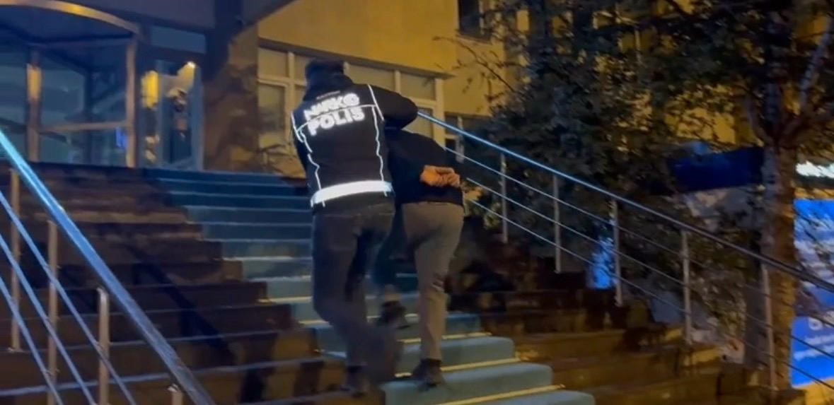 kayseride es zamanli uyusturucu operasyonu 3 gozalti 2 LeugC7X5