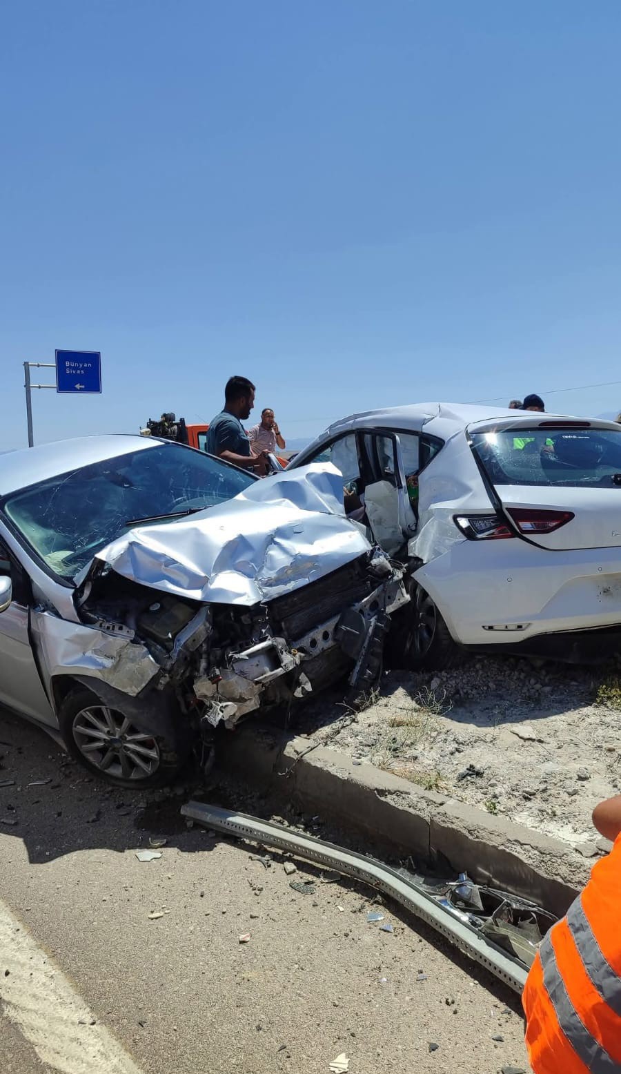 kayseride feci kaza 2 olu 9 yarali 0 IEYzys8O