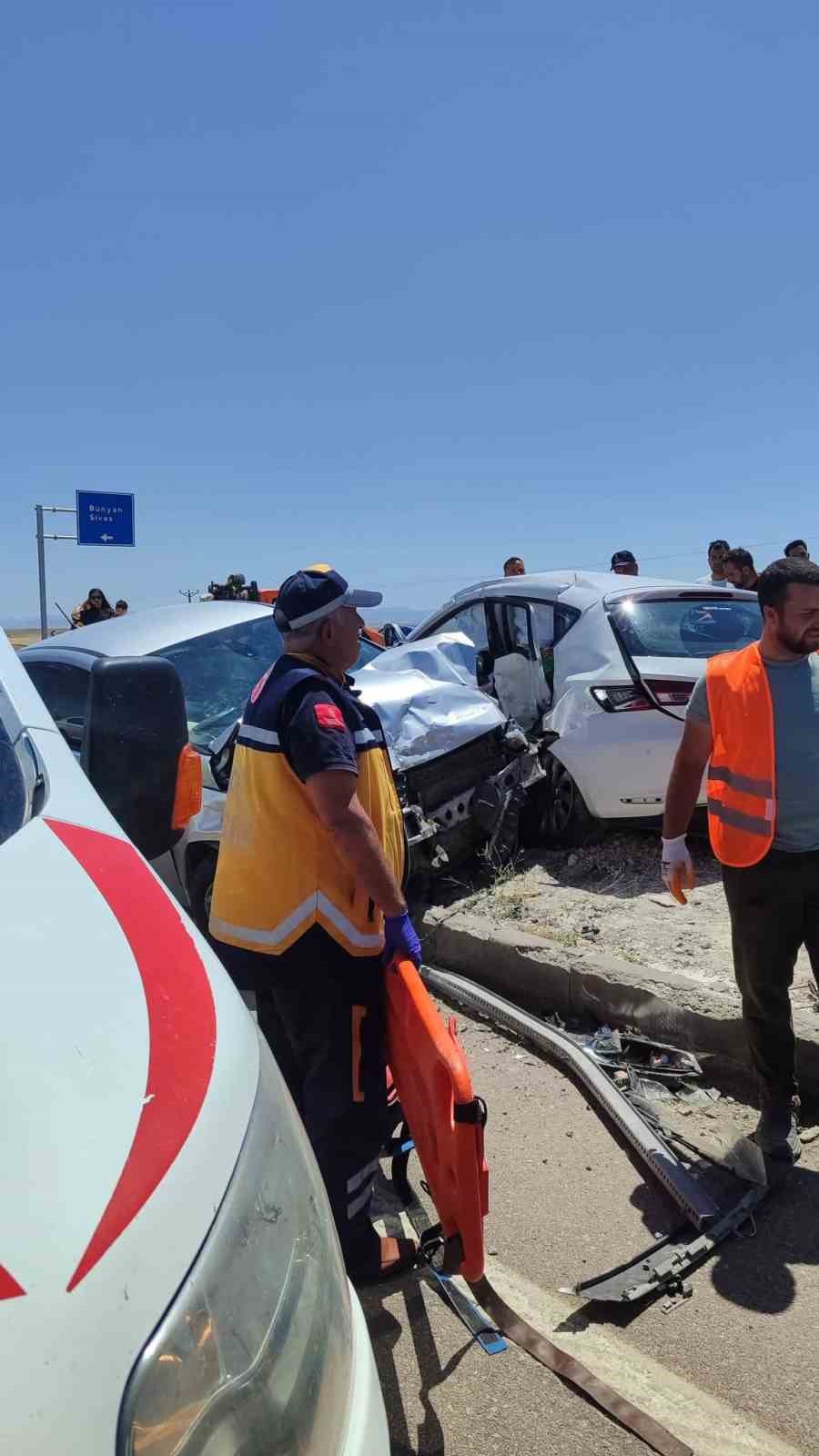 kayseride feci kaza 2 olu 9 yarali 2 usKaeMXI