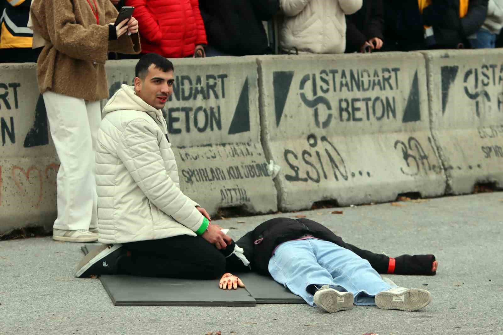 kayseride film gibi otobus kazasi tatbikati 5 KfYnDQsC