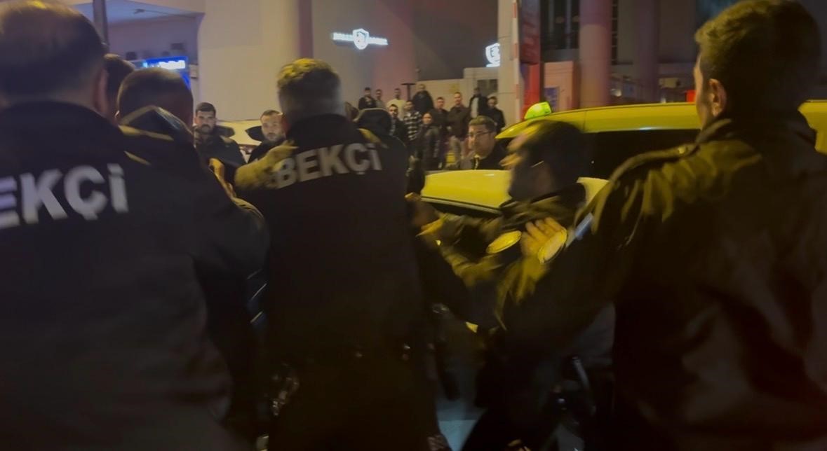 kayseride gece kulubunde cikan kavga sokaga tasti 2