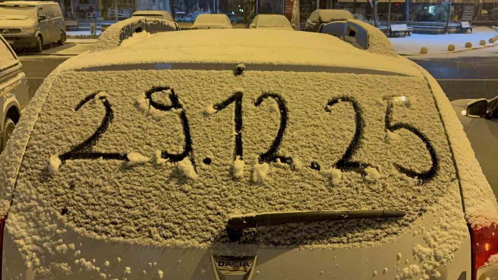 kayseride gece saatlerinde baslayan kar yagisi kenti beyaza burudu 6 73QpX7Es