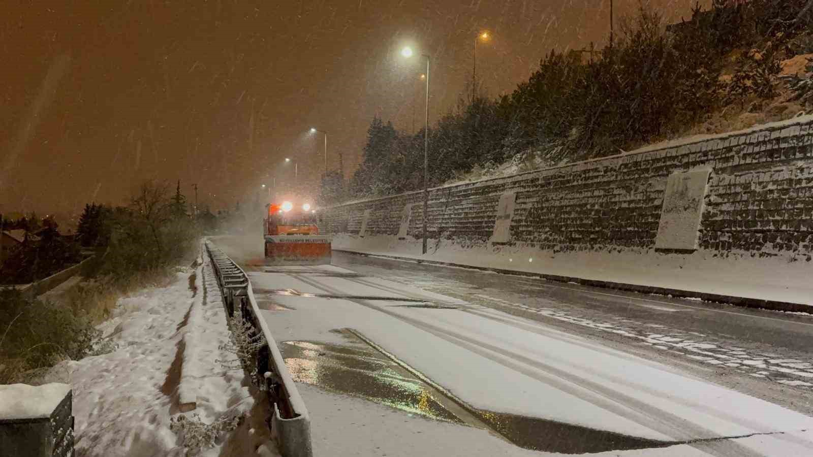 kayseride gece saatlerinde baslayan kar yagisi kenti beyaza burudu 7 5QcAH5El