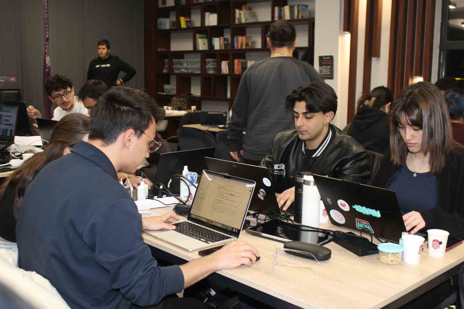 kayseride gencleri uzayla bulusturan tua astro hackathon yarismasi basladi 2 ncHDyLmh