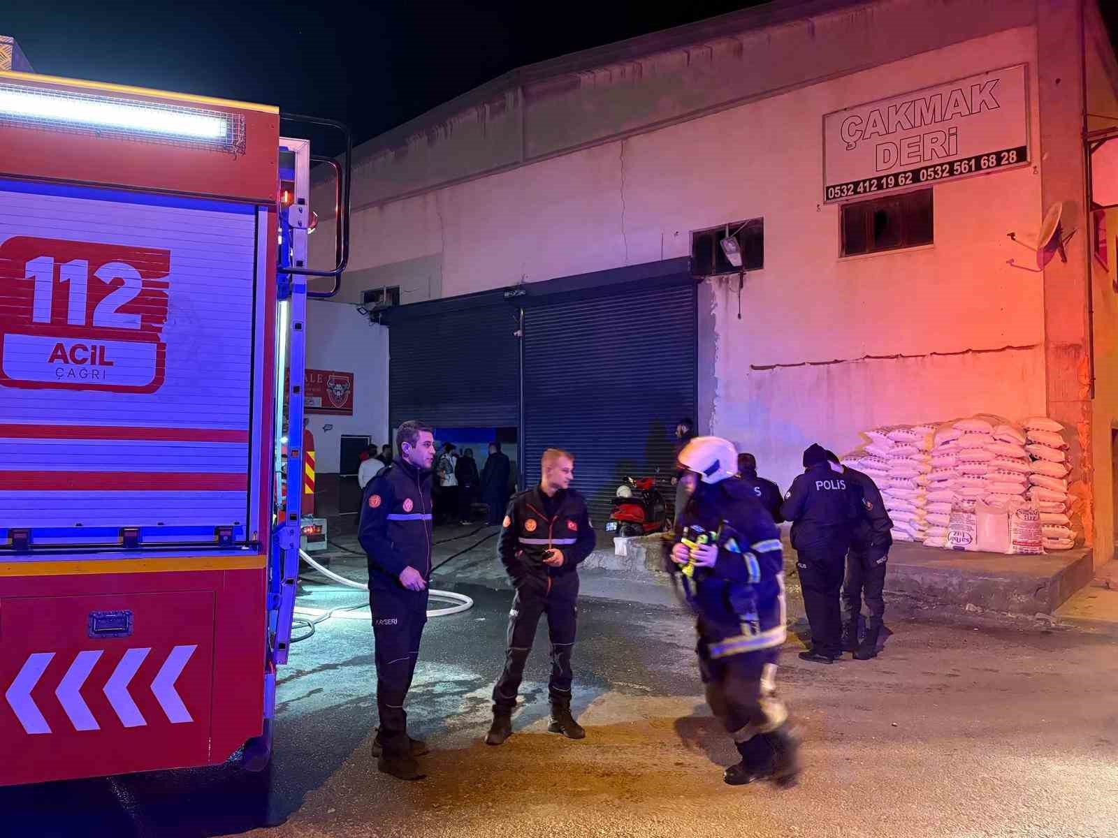 kayseride hayvansal yan urunler tesisinde yangin 4 vsWYgOrp