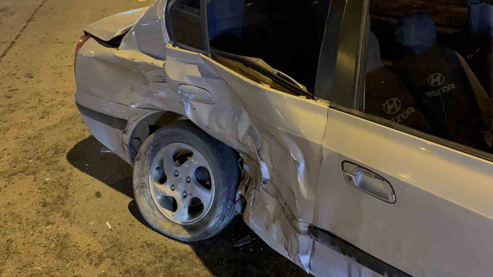 kayseride iki otomobilin carpistigi kazada 3 kisi yaralandi 3 WeLgZrOP