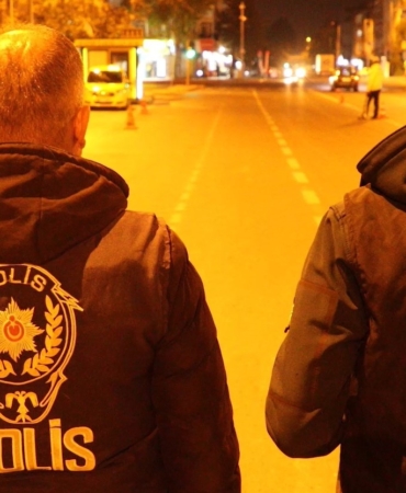 kayseride-il-genelinde-huzur-uygulamasi-yapildi-aranan-67-kisi-yakalandi-SclwtZnJ.jpg