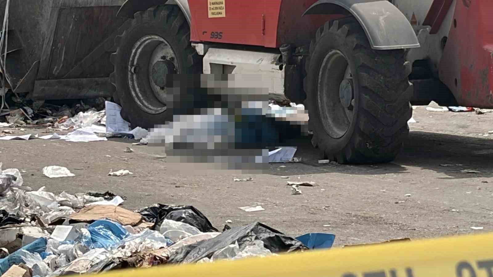 Kayseri’de iş makinesinin altında kalan denetimli serbestlik personeli hayatını kaybetti 7 kayseride is makinesinin altinda kalan denetimli serbestlik personeli hayatini kaybetti 3