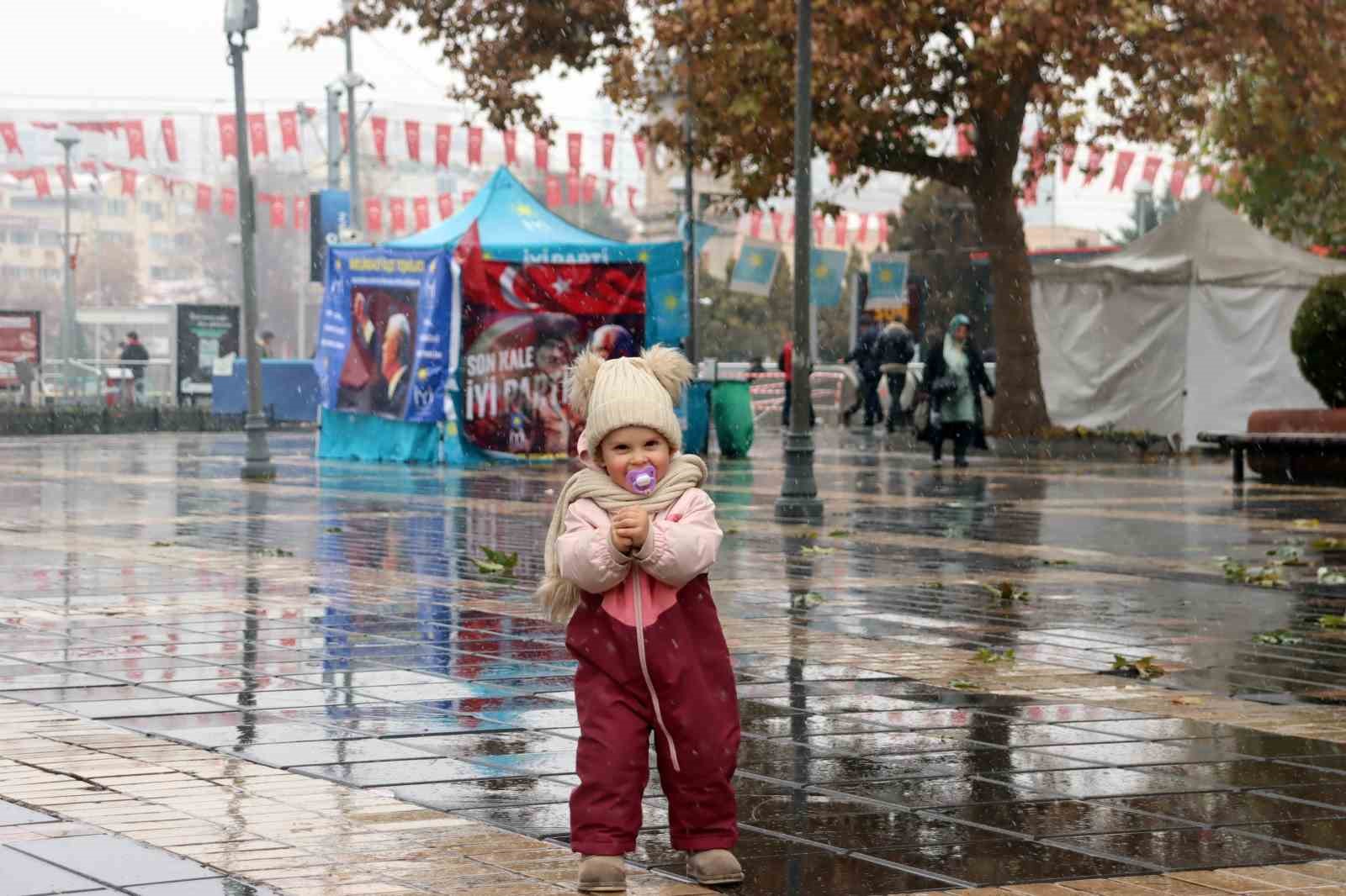 kayseride kar yagisi etkili oldu 2 RSDCY6Ew