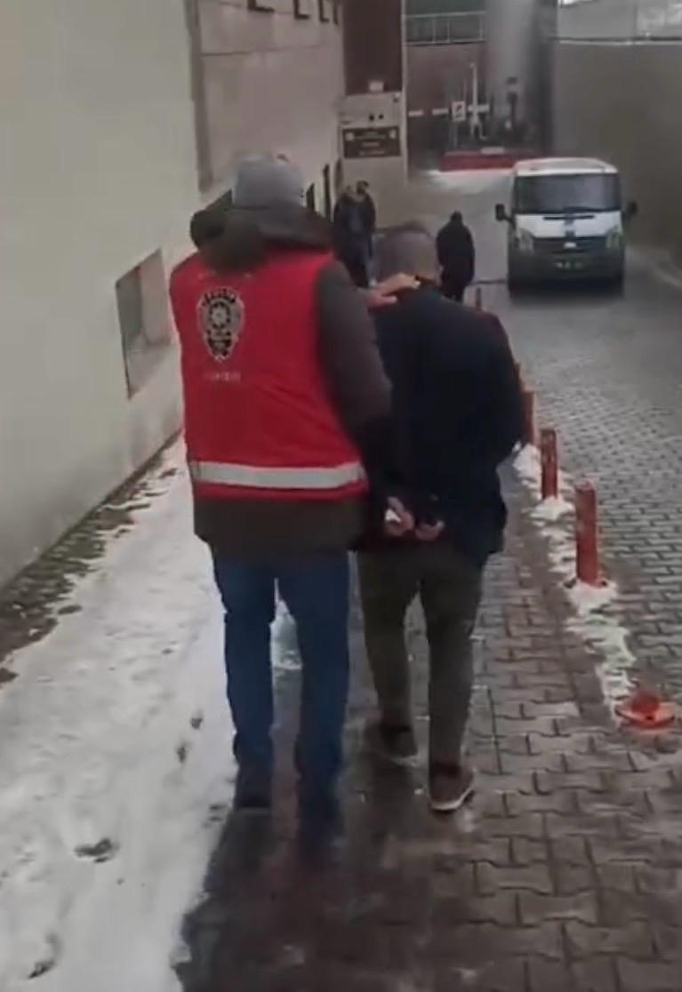 kayseride kesinlesmis hapis cezasiyla aranan 3 sahis yakalandi 0